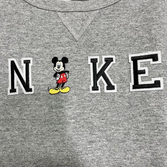 Hanes EcoSmart Disney Mickey Mouse Crewneck Gray Sweatshirt Womens Sz M Patches - Picture 3 of 6